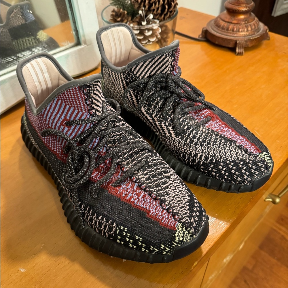 Yeezy Boost V2 Yecheil